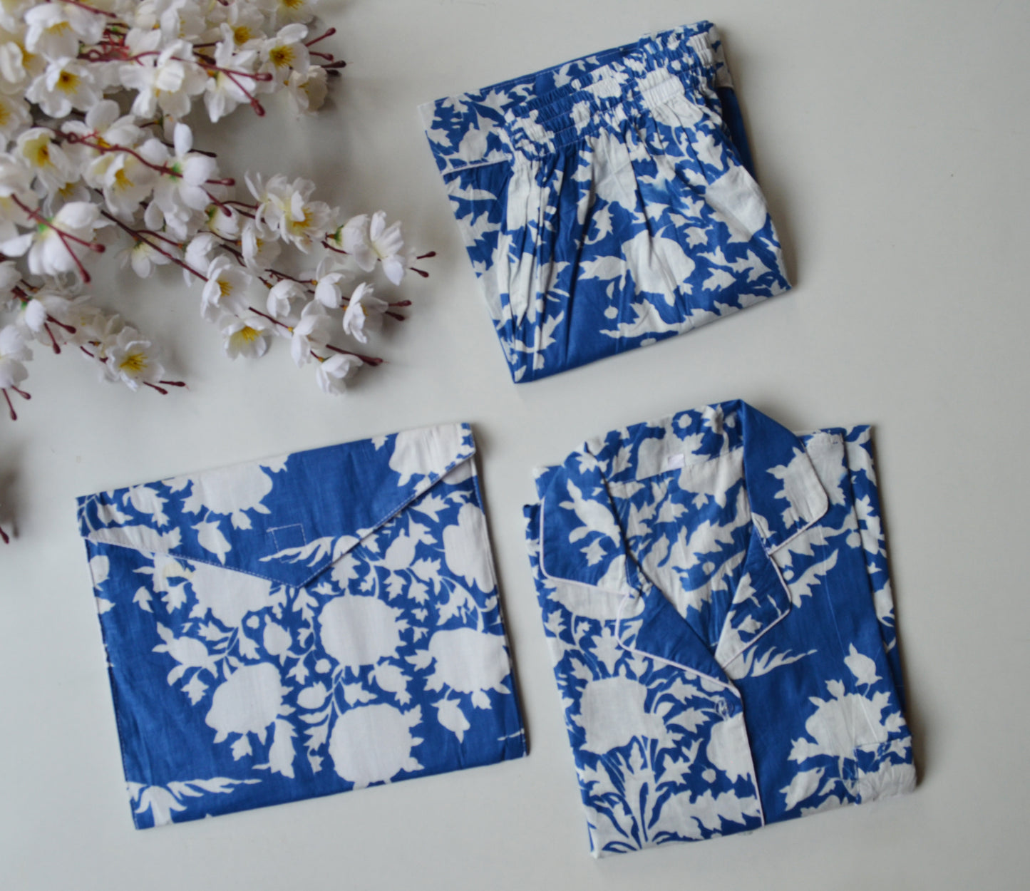 Cotton Pajamas Matching Pyjama Set Cute 3 Piece PJ Set for Women With Short Sleeves Shirt And Short Or Beautiful Bag